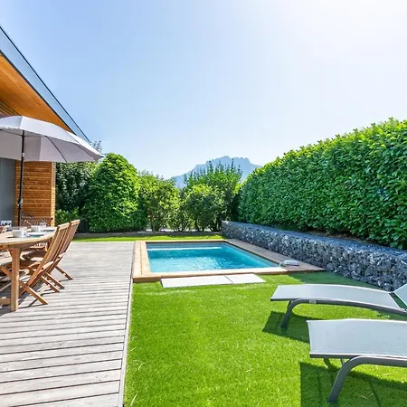 Holiday home Maison Booa